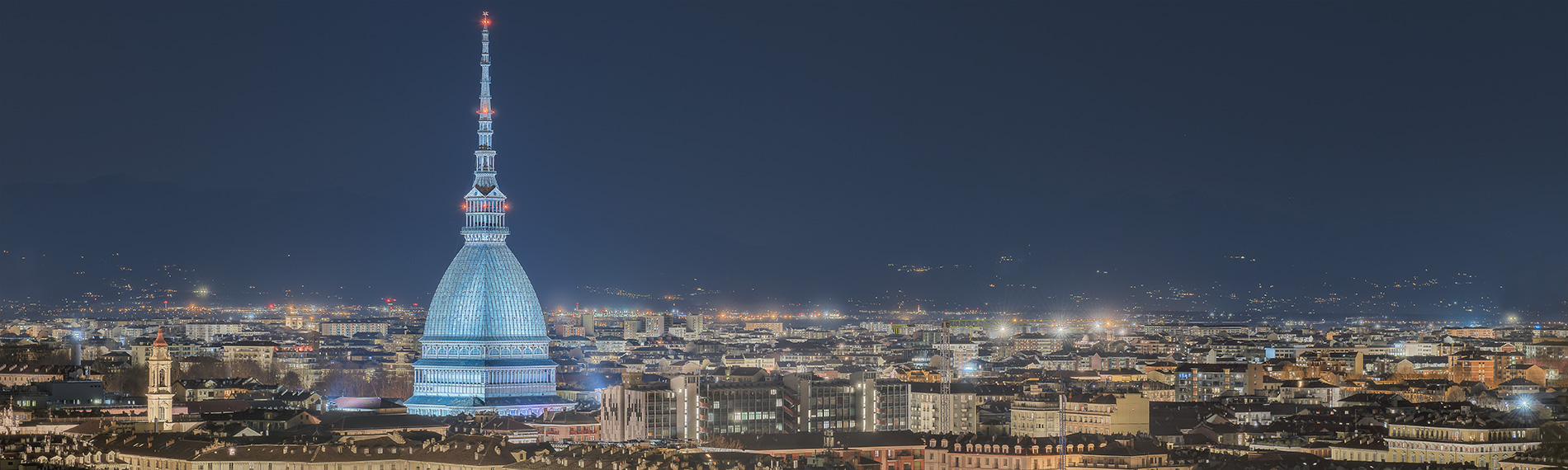 Torino-ed-il-Cityscape-notturno-Top