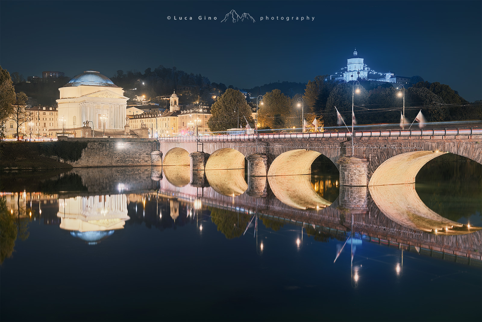 Torino Cityscape notturno Gran Madre