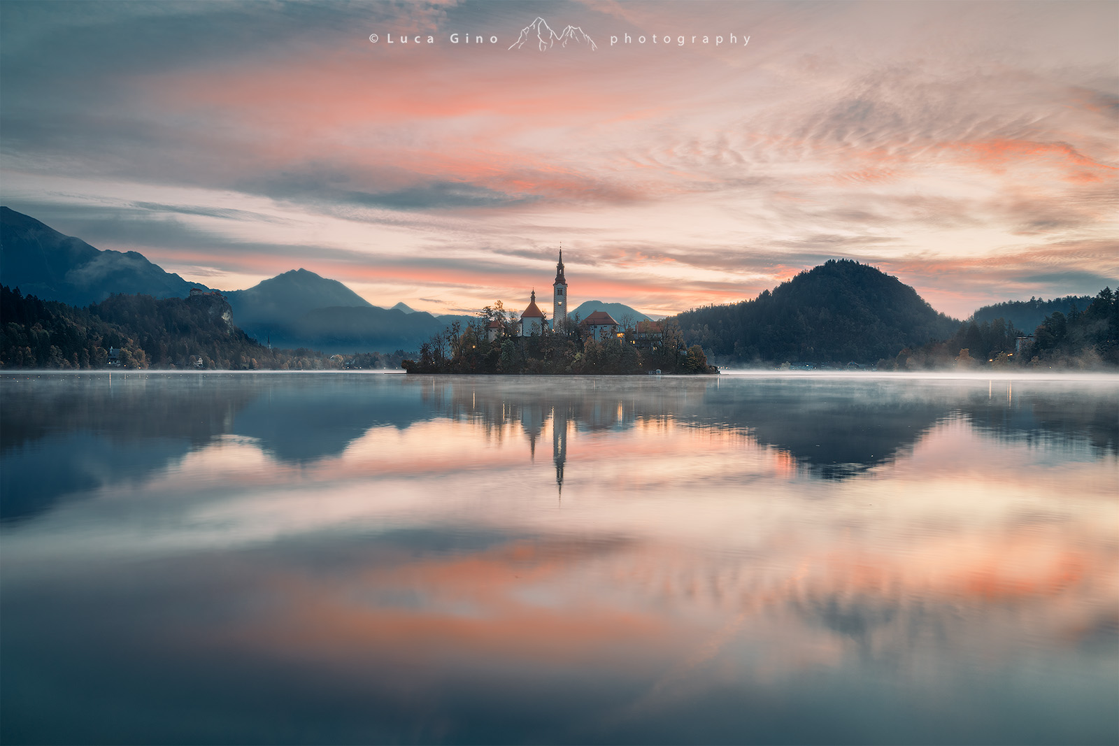 Alba sul lago di Bled