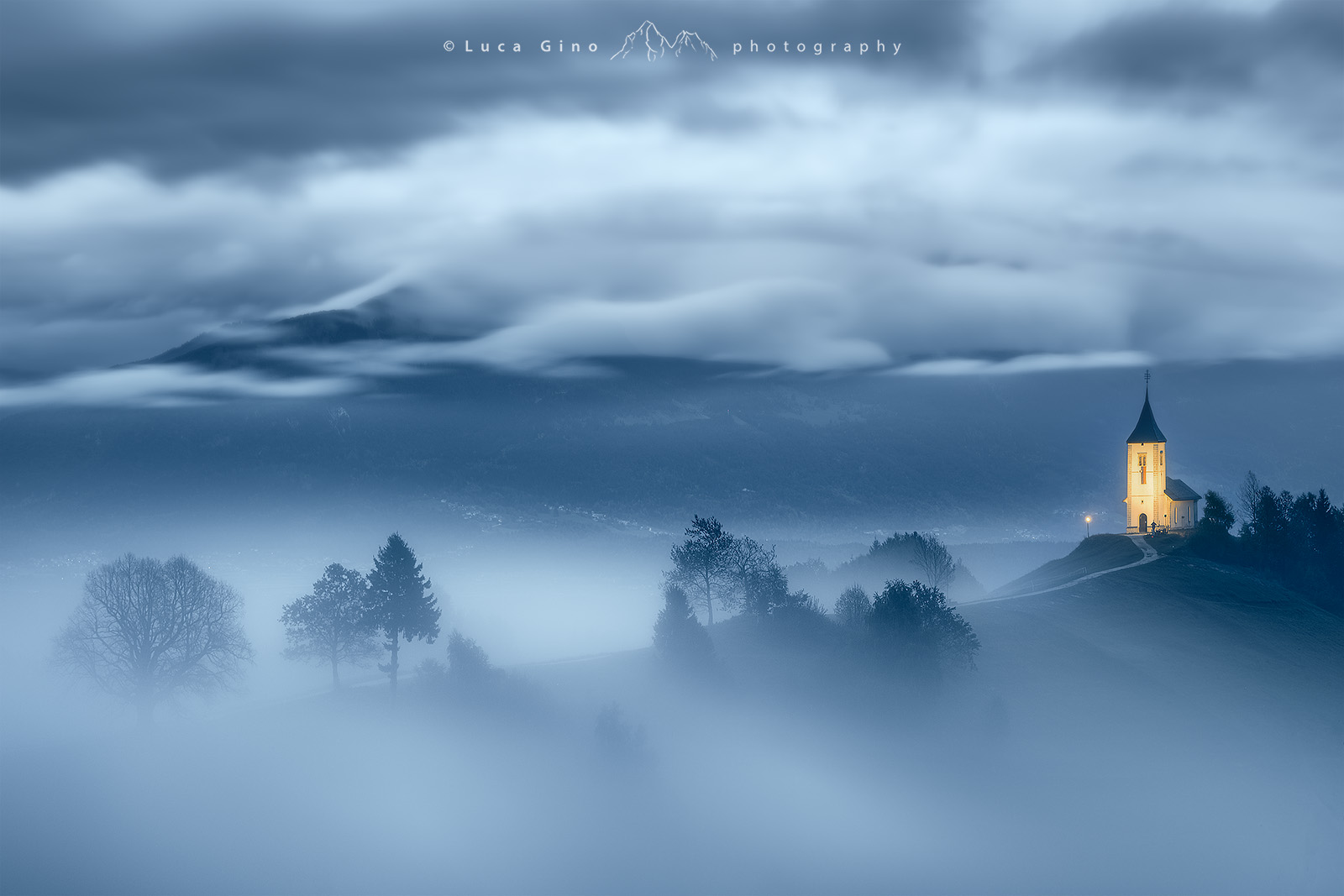 Le nebbia a Janmik, Slovenia