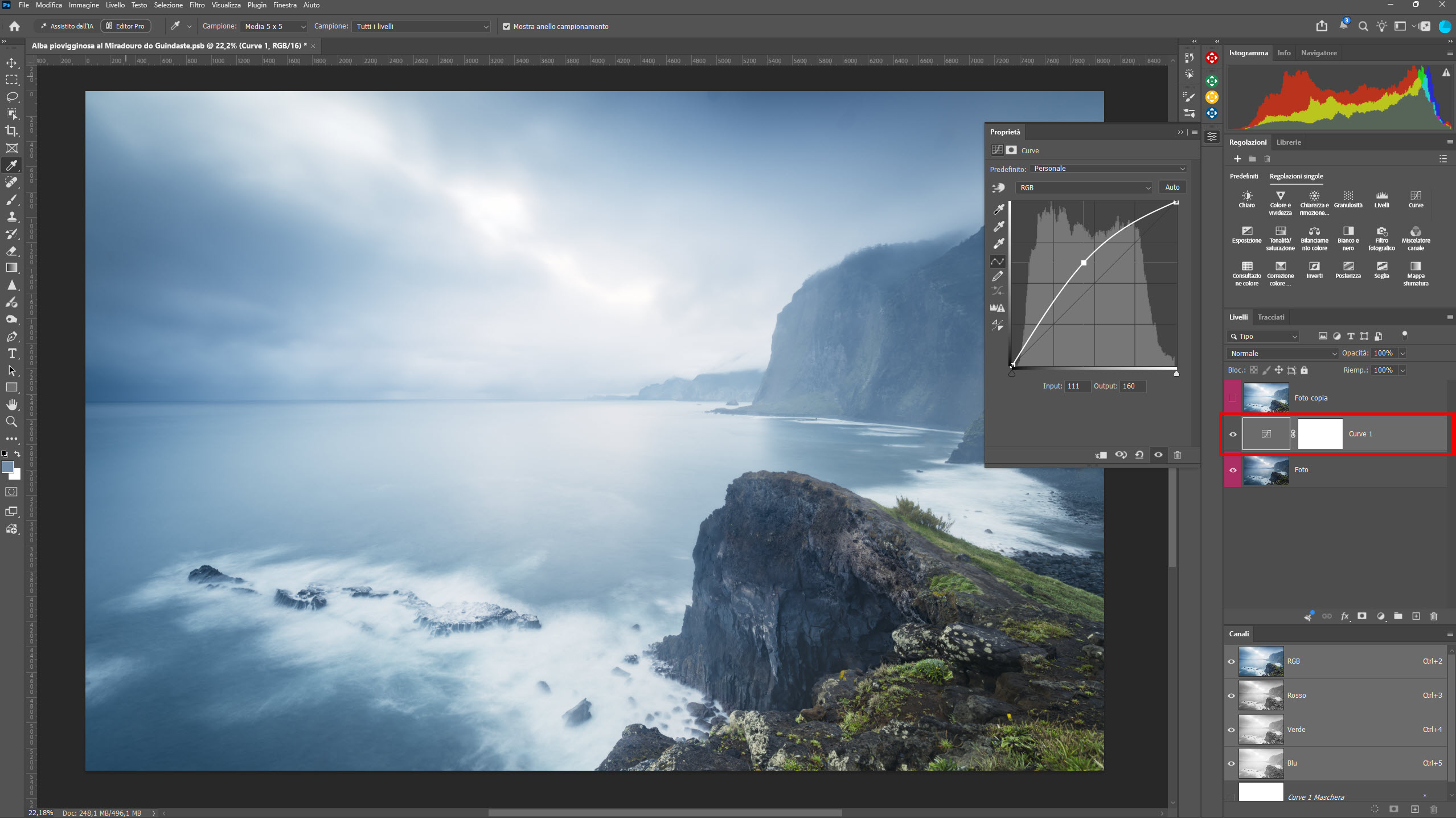 Un esempio di livello di regolazione curve in Photoshop